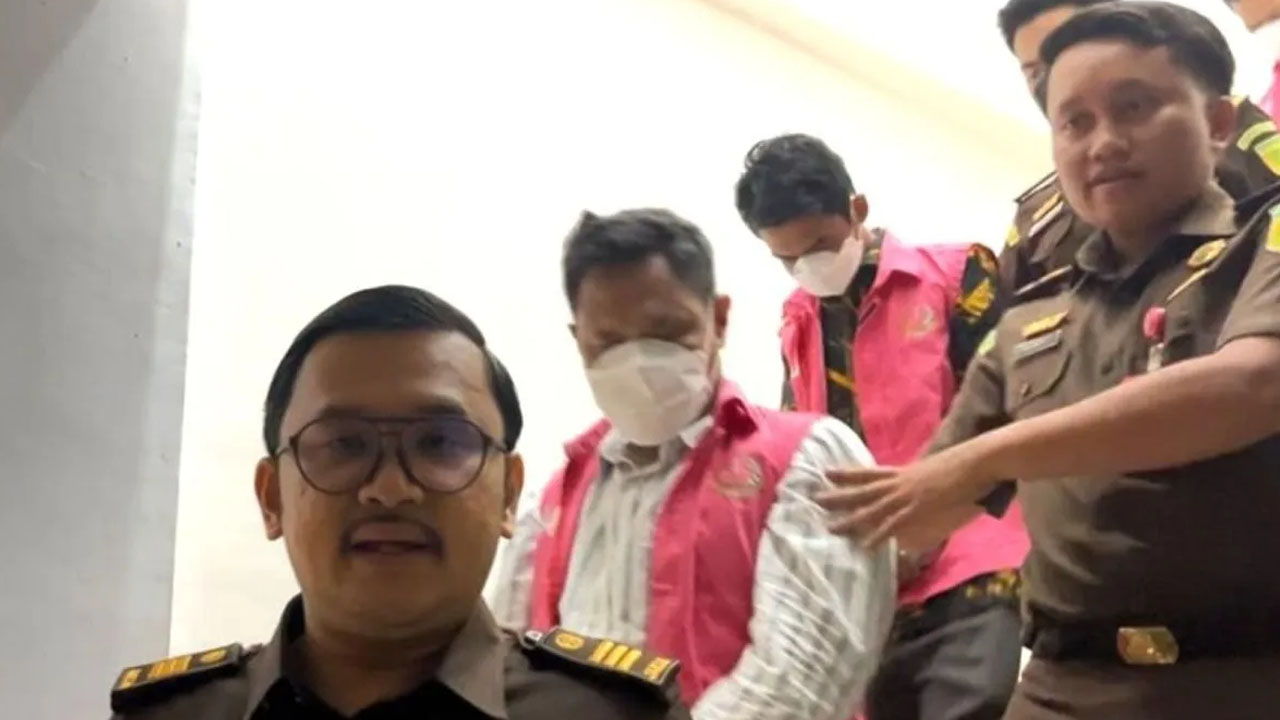 LANGSUNG DITAHAN: Tiga Tersangka Kasus Korupsi Dana Pilkada KPU Pangkep Resmi Dijebloskan ke Penjara